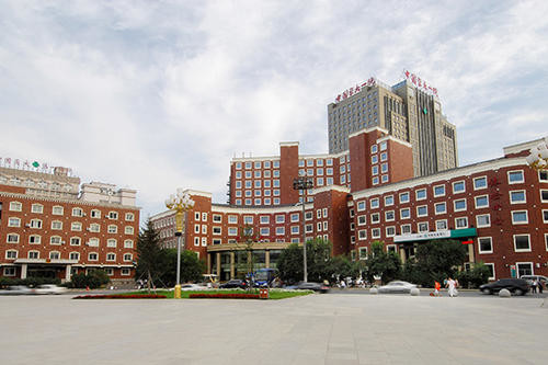 最新の会社の事例について 中国医薬大学の最初の病院